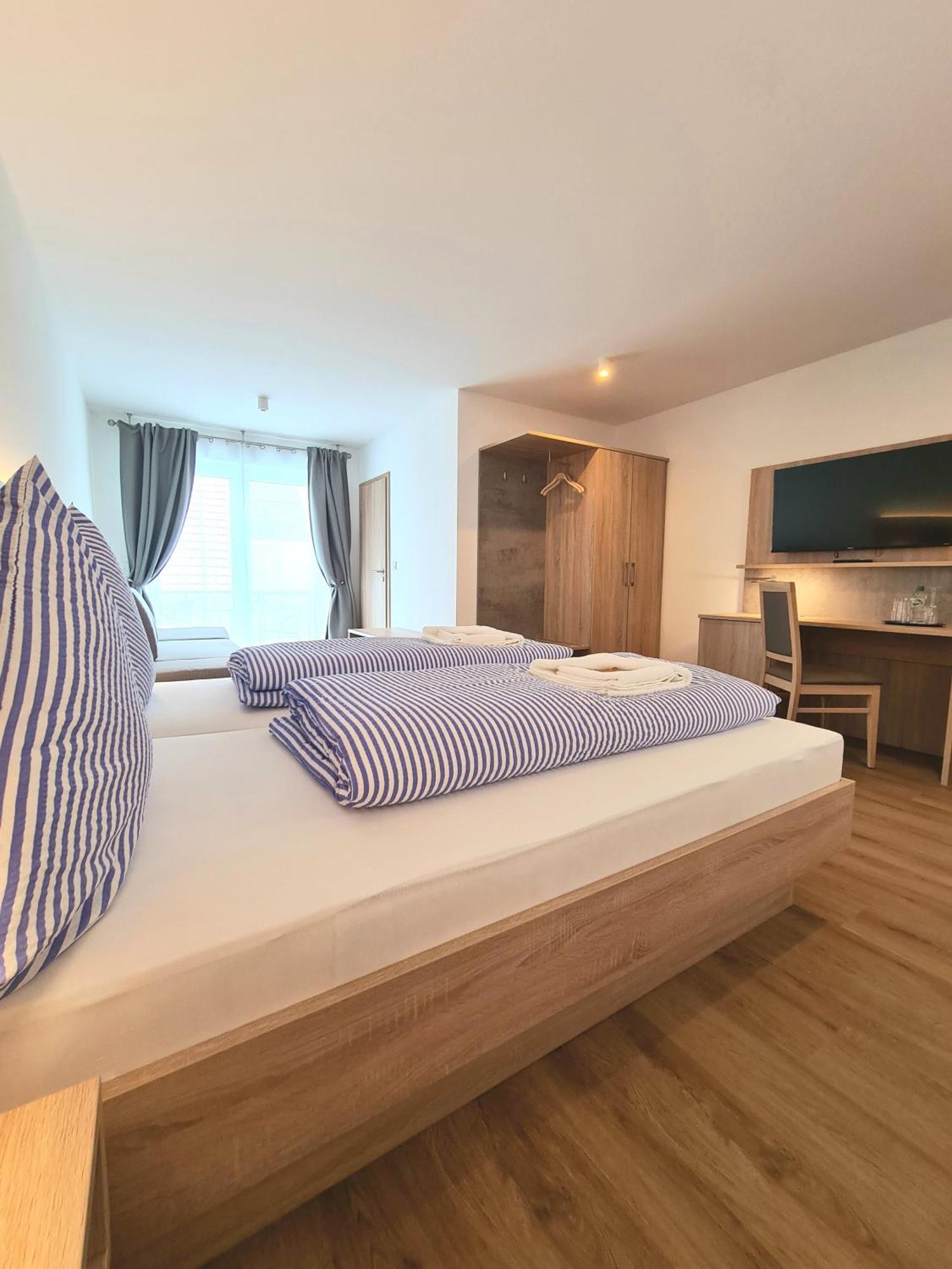 Hotel Pension Nordzeit 诺德代希 外观 照片